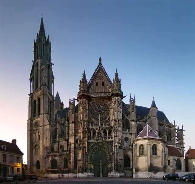 Senlis, commune de l'Oise desservie par Épaviste 60